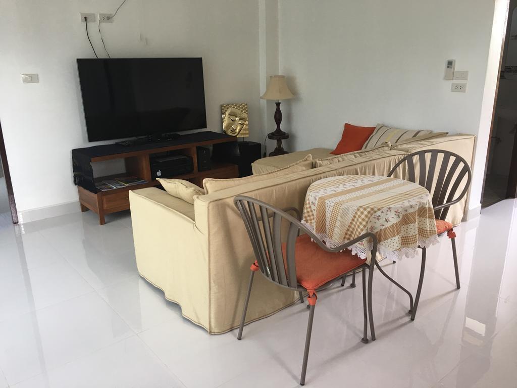 Nisa Residence Phuket Buitenkant foto